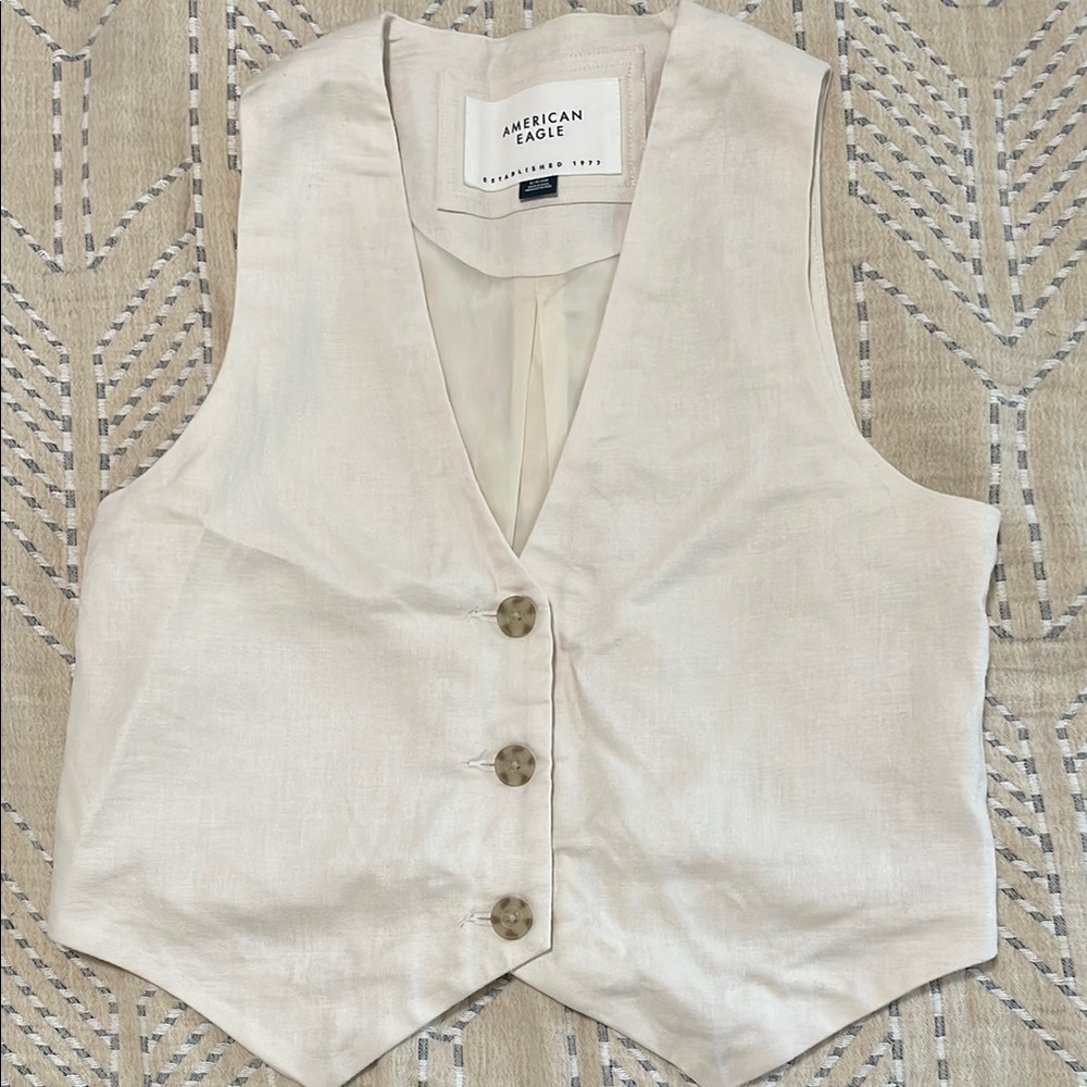 American Eagle Outfitters linen vest size small never worn